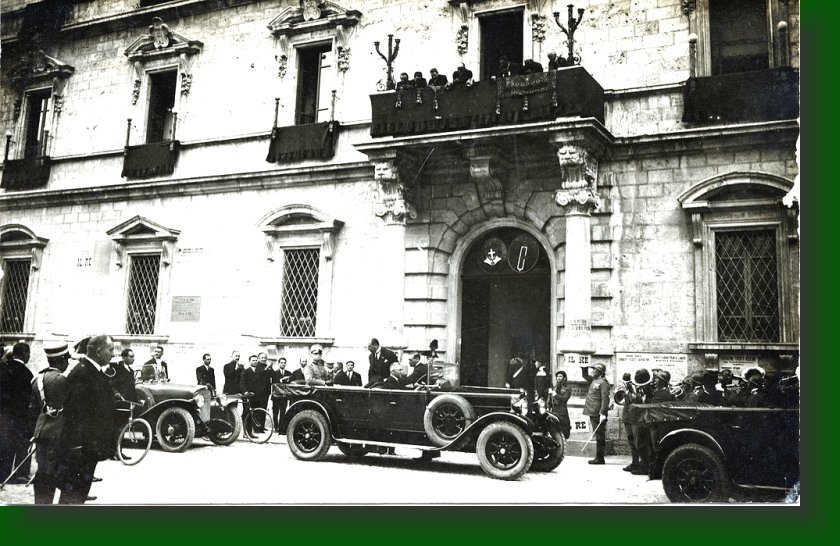 14 - Il Re V Emanule III visita Ascoli (1927).jpg