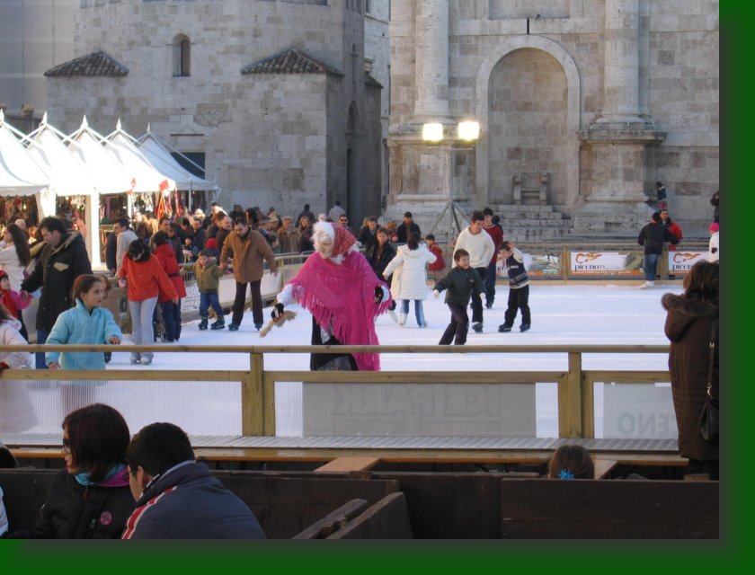 27 - Epifania 2005 - Befane on ice.jpg