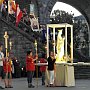 Processione aux Flambeaux (fiaccolata) : la Madonnina sul sagrato della Basilica del Rosario