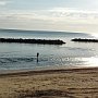 Lungo il percorso, il mattino presto del 19/7/2016, il mare Adriatico è calmo e suggestivo