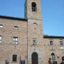 Il Palazzo del Popolo, a Sarnano (MC), sede della Mostra "Da Venezia alle Marche, Vittore Crivelli"