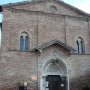 Facciata della duecentesca Chiesa di Santa Maria a Sarnano